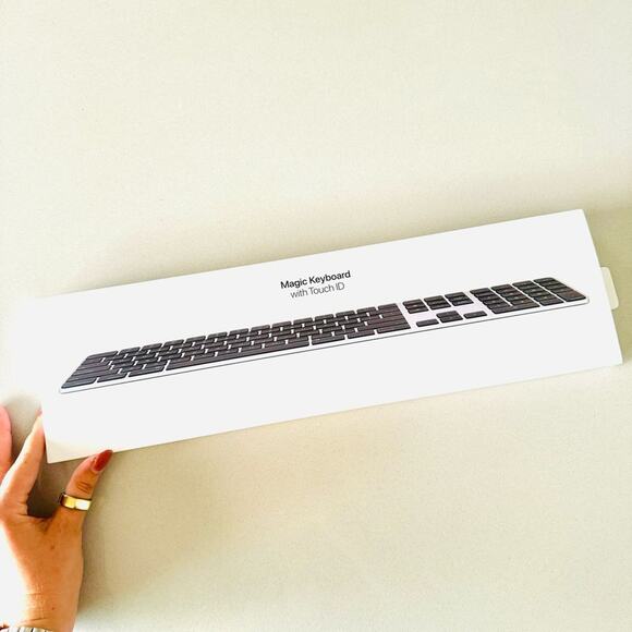 NEW APPLE Black Silver Bluetooth Magic Keyboard Touch ID Computer USB Cable Cord - Picture 5 of 7